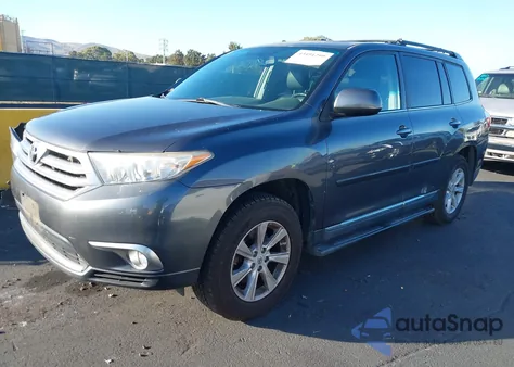 2012 Toyota Highlander Se V6 z USA, uszkodzony, nr VIN 5TDBK3EH0CS112348